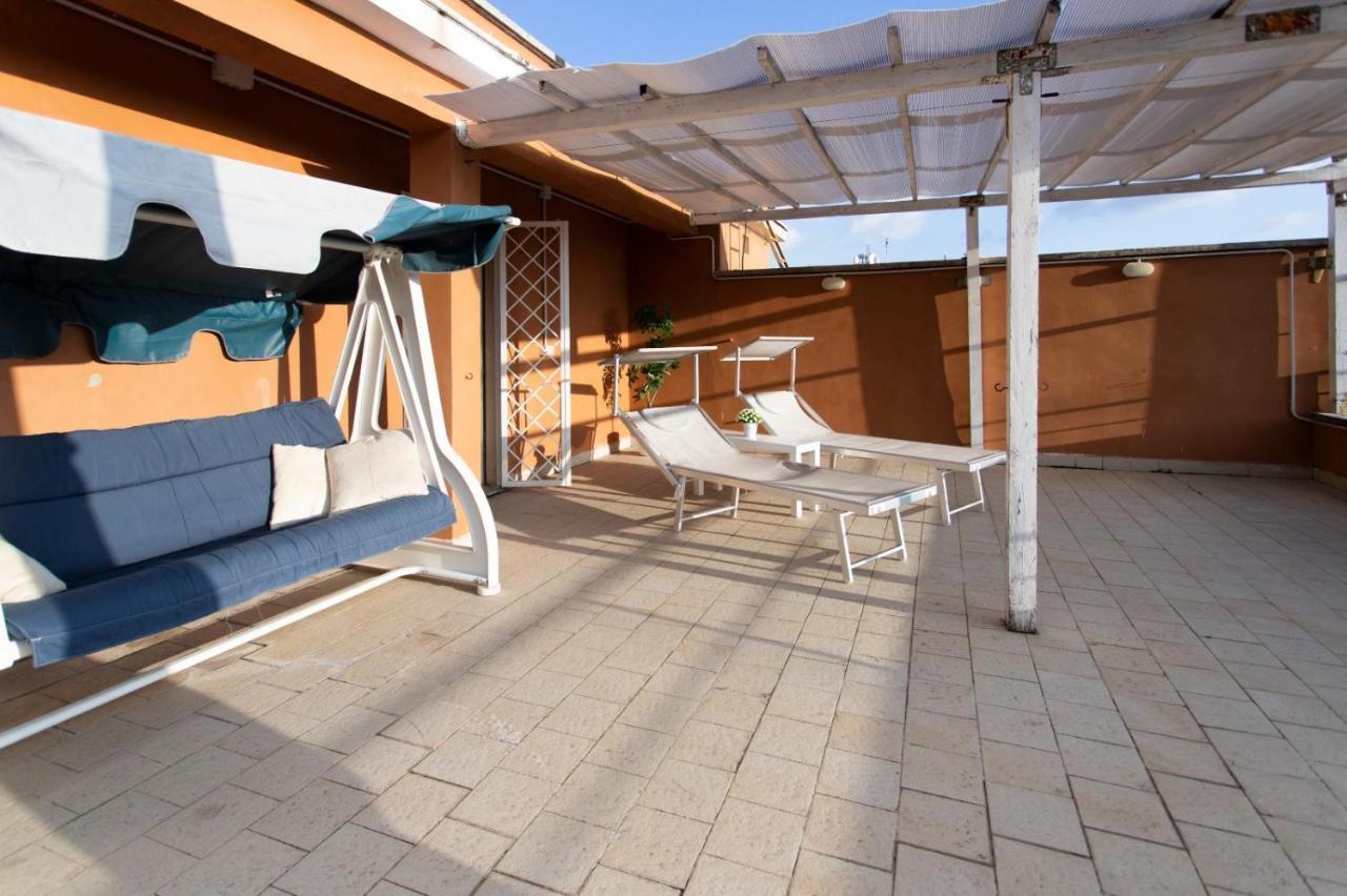Apartament Casa Aurora - Terrazza Con Vista San Pietro Rzym Zewnętrze zdjęcie